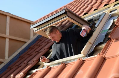Pose de fenêtres de toit Velux à Froidfond